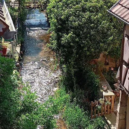 Au Bord De La Kirneck Barr